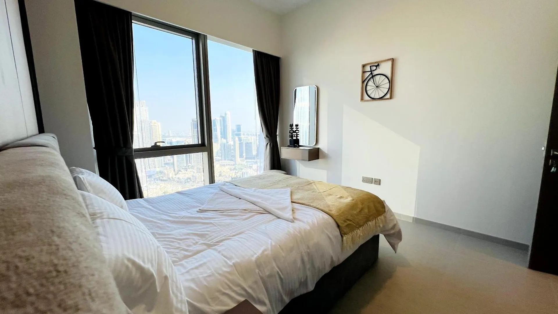 Cozy 2Br Apartment Burj Khalifa & Fountain Views Dubai