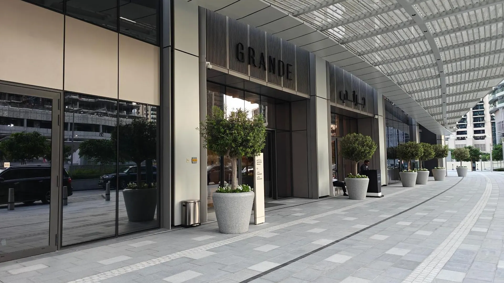 Cozy 2Br Apartment Burj Khalifa & Fountain Views contacts