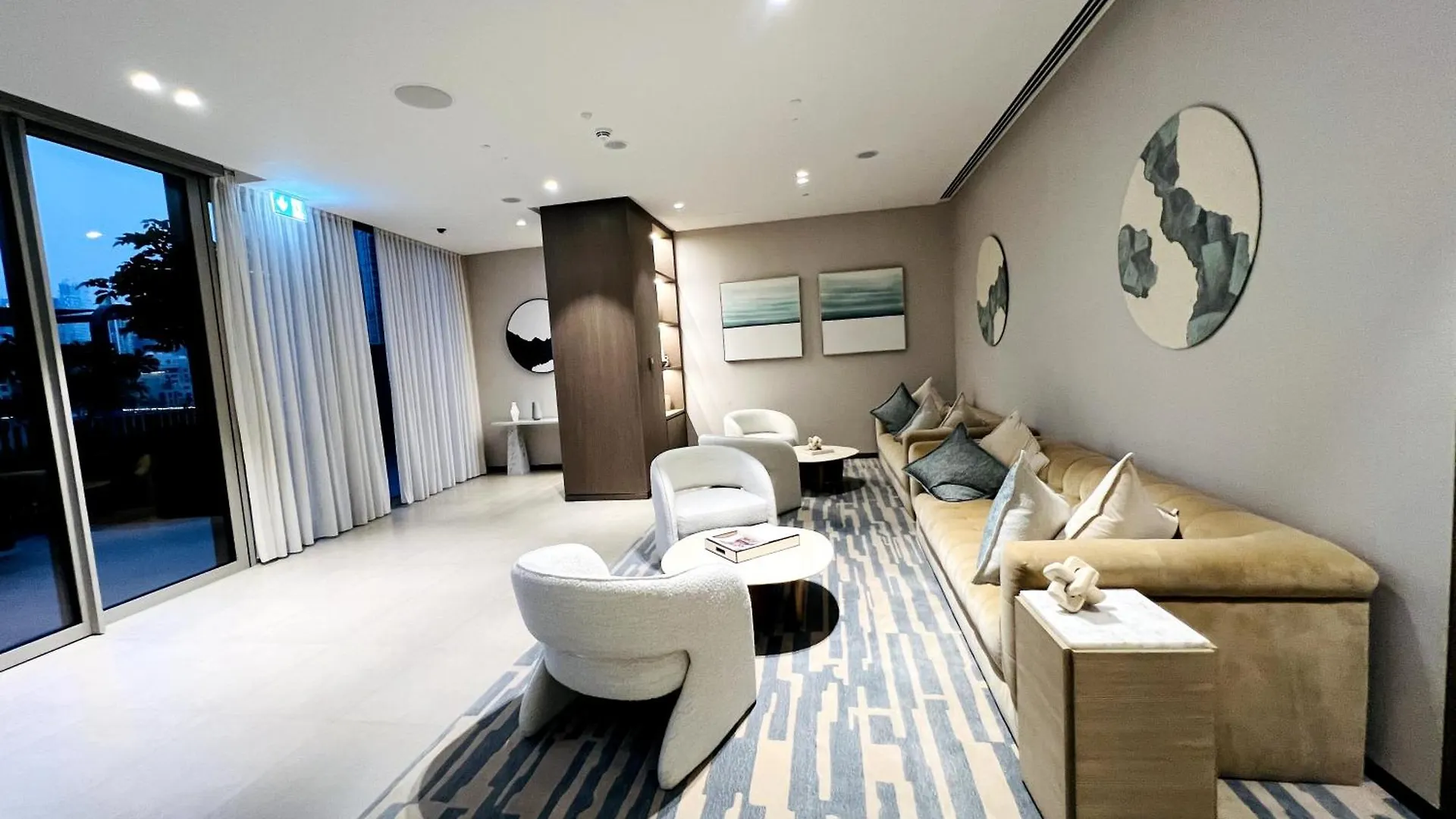 Cozy 2Br Apartment Burj Khalifa & Fountain Views Dubai